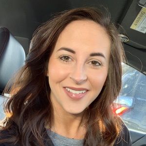 Meet your Posher, Devan